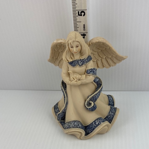 Sarah's Angels Dove Figurine by Mindspring Studios 2005 Resin - Picture 10 of 10